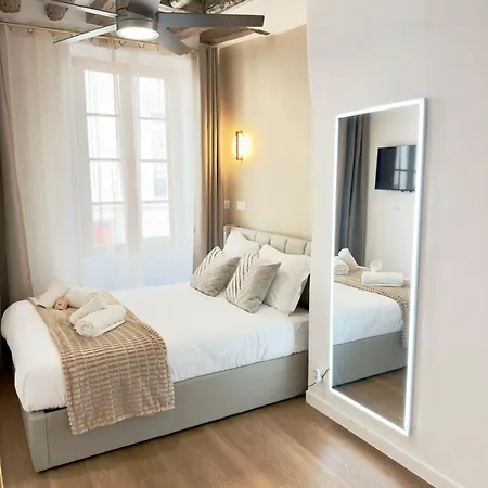 Luxury I Designer Duplex Near Bastille Appartement Parijs