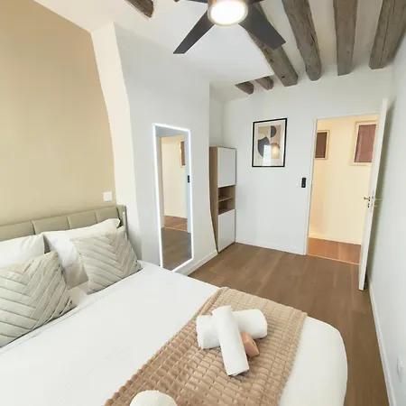 Luxury I Designer Duplex Near Bastille Appartement